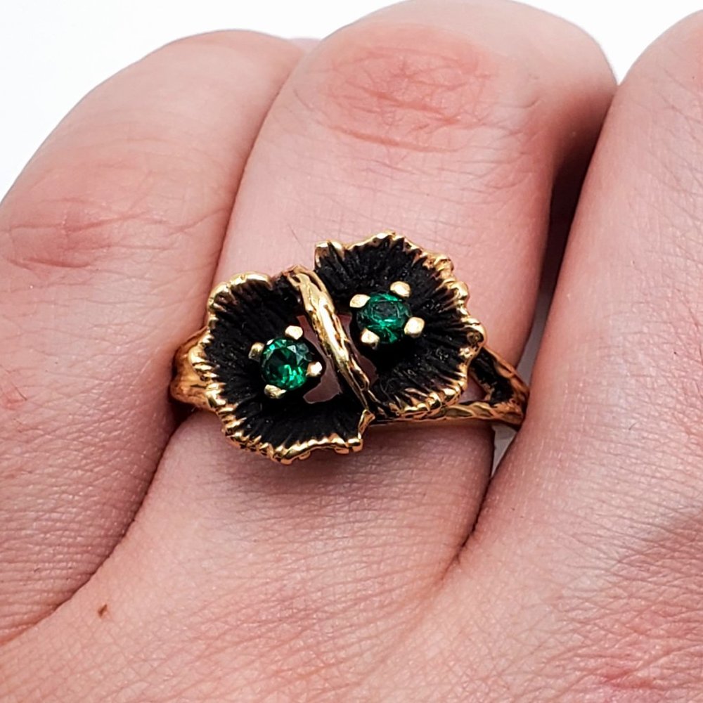 10K Yellow Gold Lab Created Emerald Flower Cocktail Ring 5.1 Gram Size 6.25